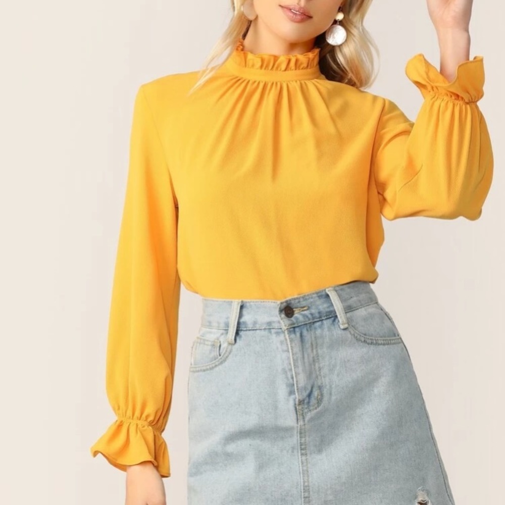 NWT - Yellow Top w/ Keyhole Button